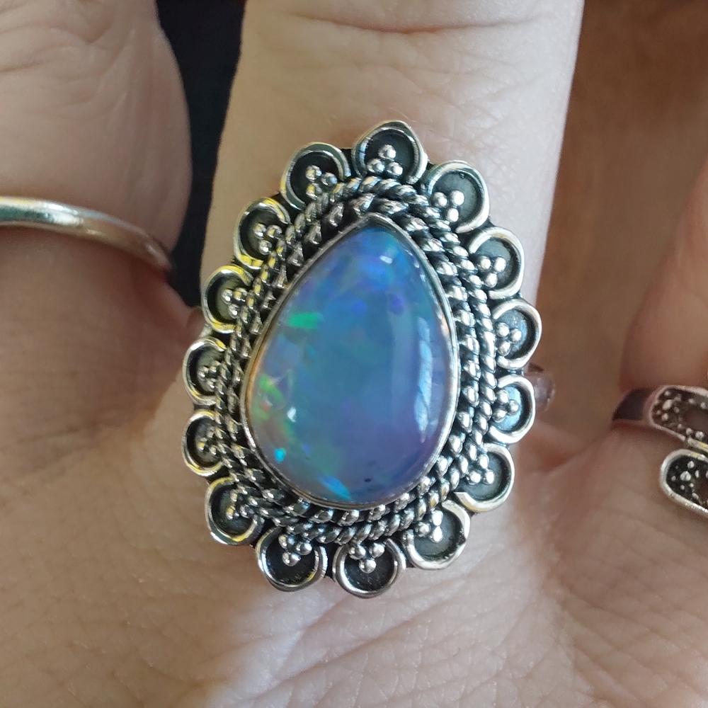 Elegant Ethiopian Opal Silver Ring Size 11 - Picture 14 of 15